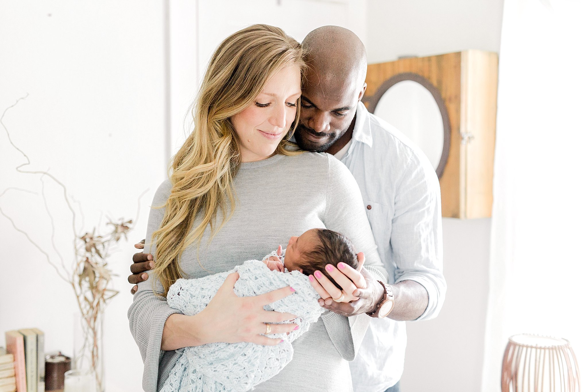 Minneapolis newborn family photos in home by Kristen Dyer